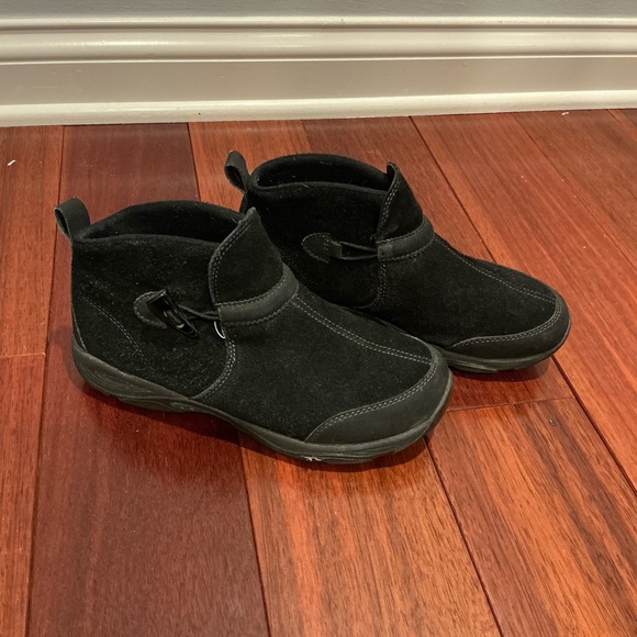 Black Winter Ankle Boots - Picture 1 of 5